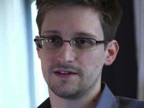 Snowden Leaves Airport