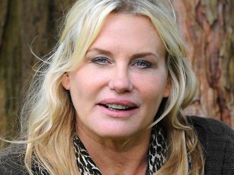 Daryl Hannah Reveals Her Autism