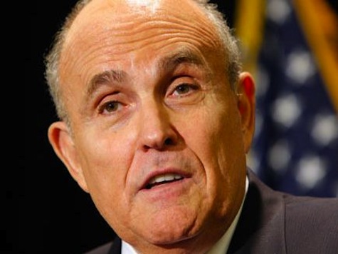 Giuliani: Bridgegate Investigation a 'Clearly Partisan' Witch Hunt to Hurt Christie's Chances Against Hillary