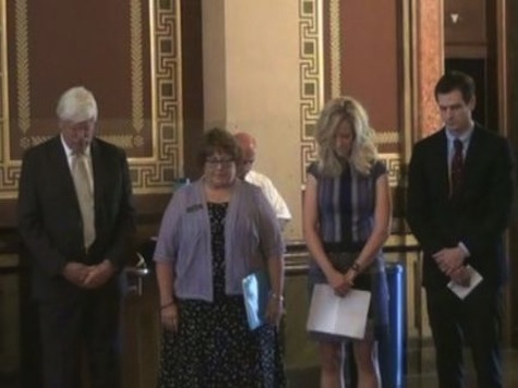 Iowa Democrats Pray for Abortion Rights