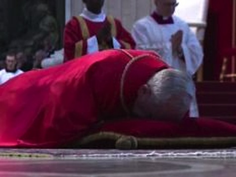 Watch: Pope Presides over Good Friday Mass