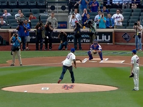 Rapper 50 Cent Throws Terrible Opening Pitch