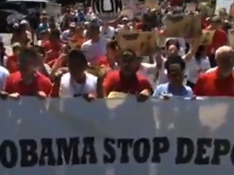 Hundreds Protest Obama Deportation Policies at ICE, White House