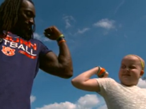 Auburn WR Forms Bond With Young Cancer Patient