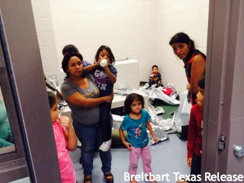 Feds Likely Rejecting Donations for Border Children