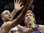 Duncan Scores 27 Points, Spurs Beat Mavs 90-85