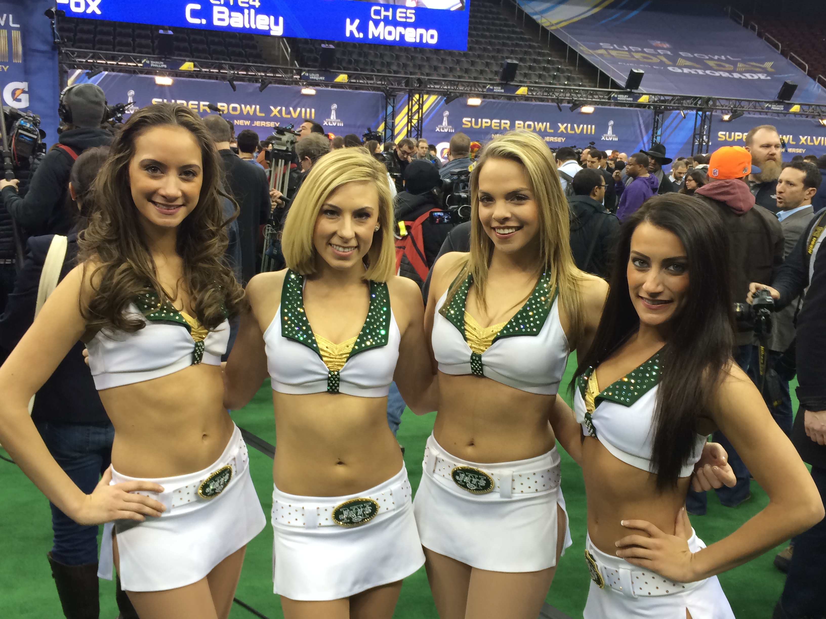 NFL Will Allow Cheerleaders to Visit Fans in Stands
