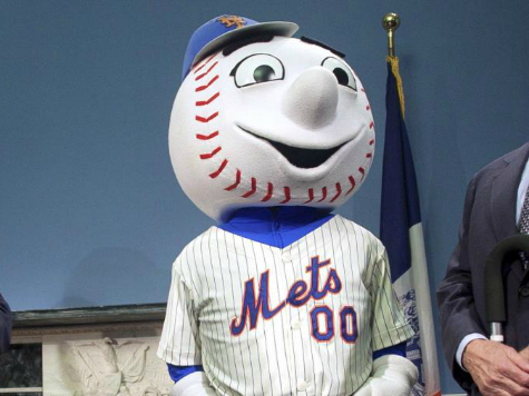 Did Mr. Met Try to Make Pregnant Team Employee a 'Mrs.'?